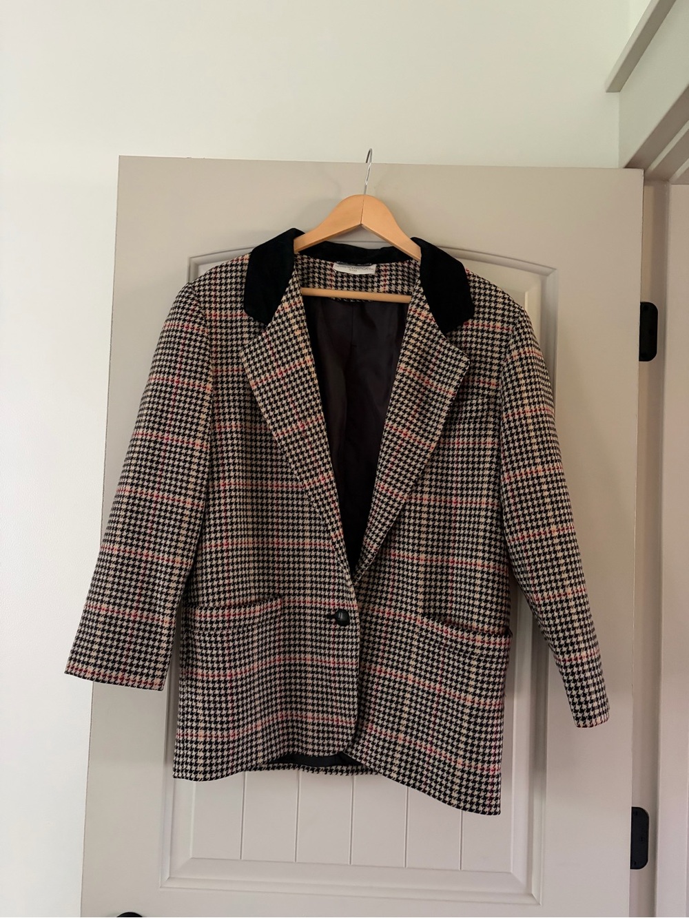 Petite Sophisticate Vintage Houndstooth Blazer Velvet Collar Plaid Jacket 7/8